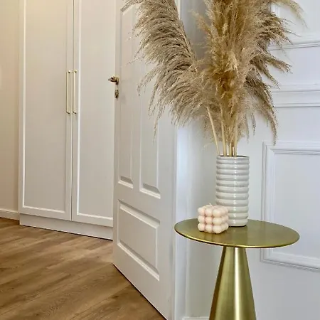Apartament 932
