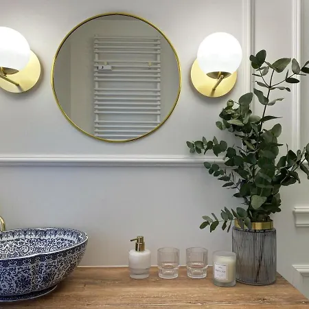 Apartament 932
